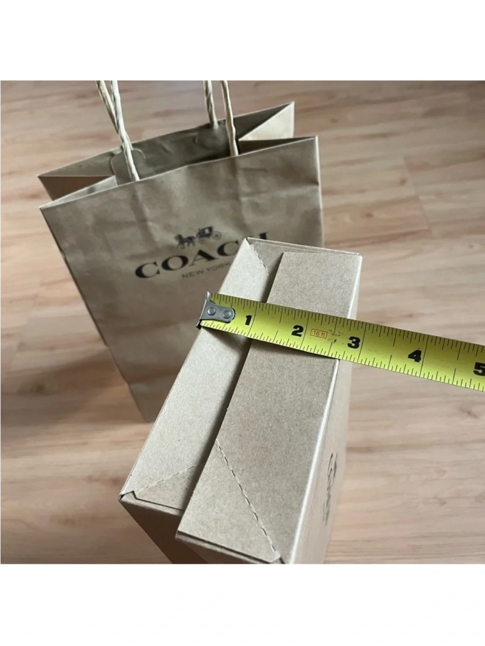 Coach shopping bag + Gift Box (Small size)